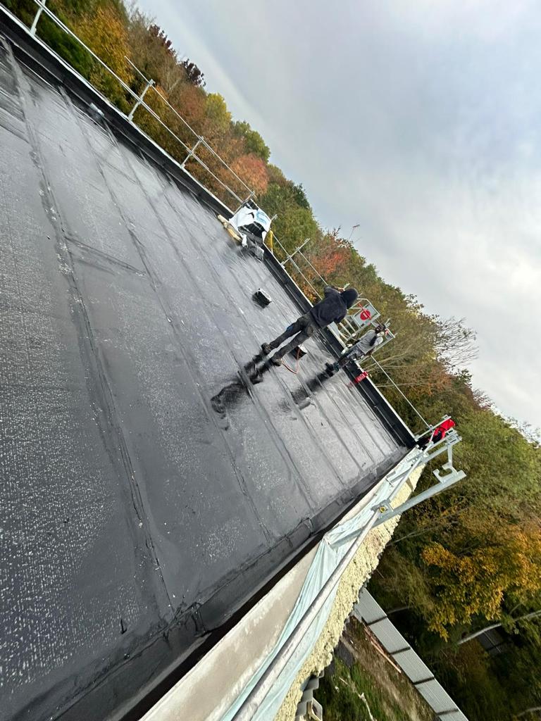 WhatsApp Image 2023-12-13 at 18.37.21 (7)